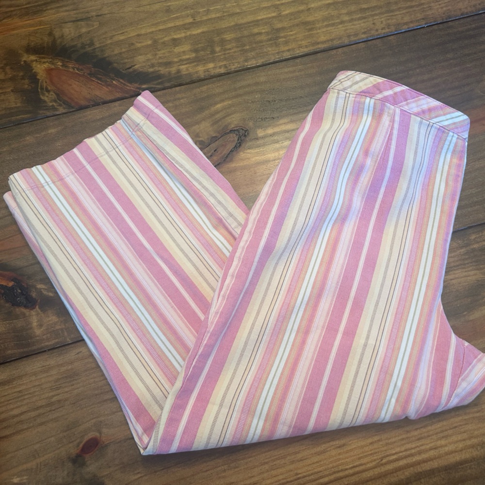 ✨🦆Duck Head Pink Striped Cropped Pants